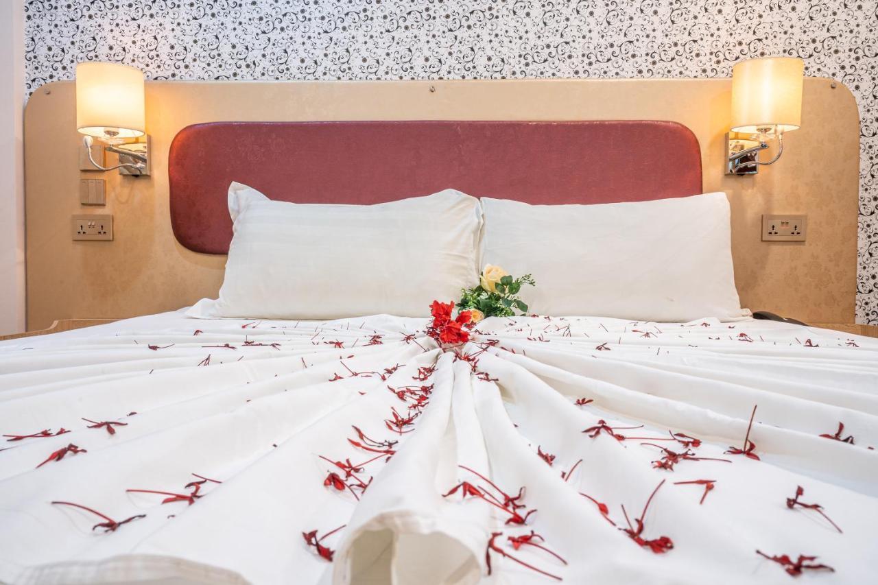 Deluxe Double or Twin Room with Sea View