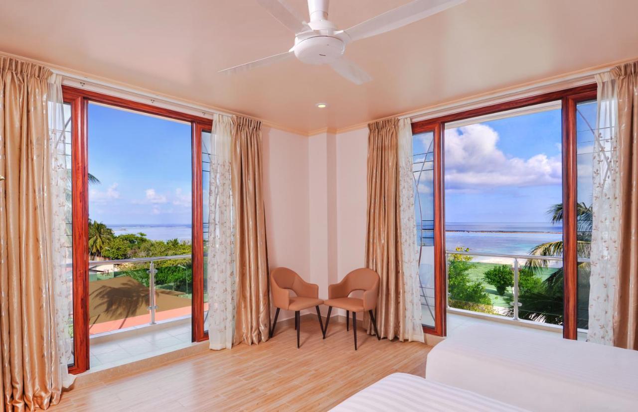 Deluxe Triple Room with Sea View