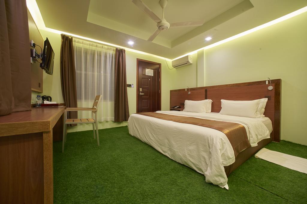 Deluxe Double or Twin Room