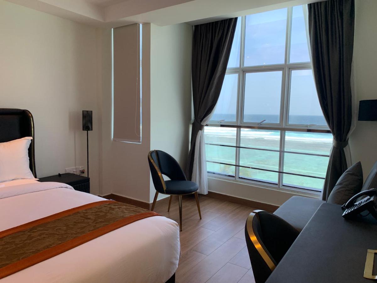 Deluxe Suite with Sea View