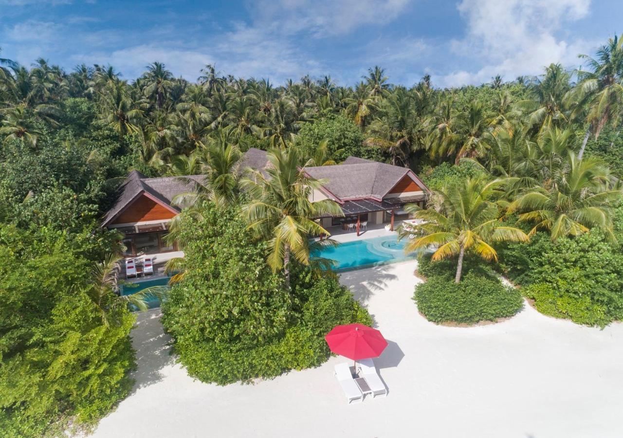 Poolpavillon am Strand mit 3 Schlafzimmern