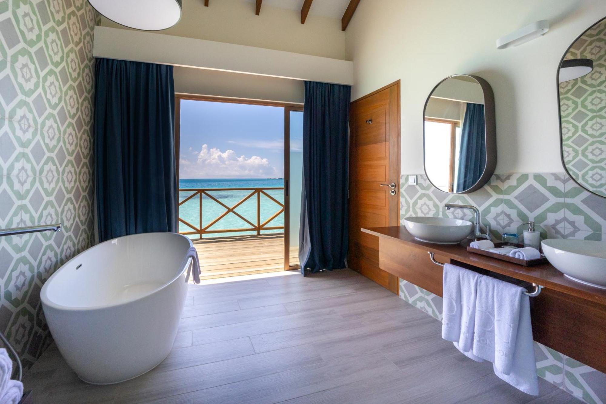 Lagoon Suite with Sunset View