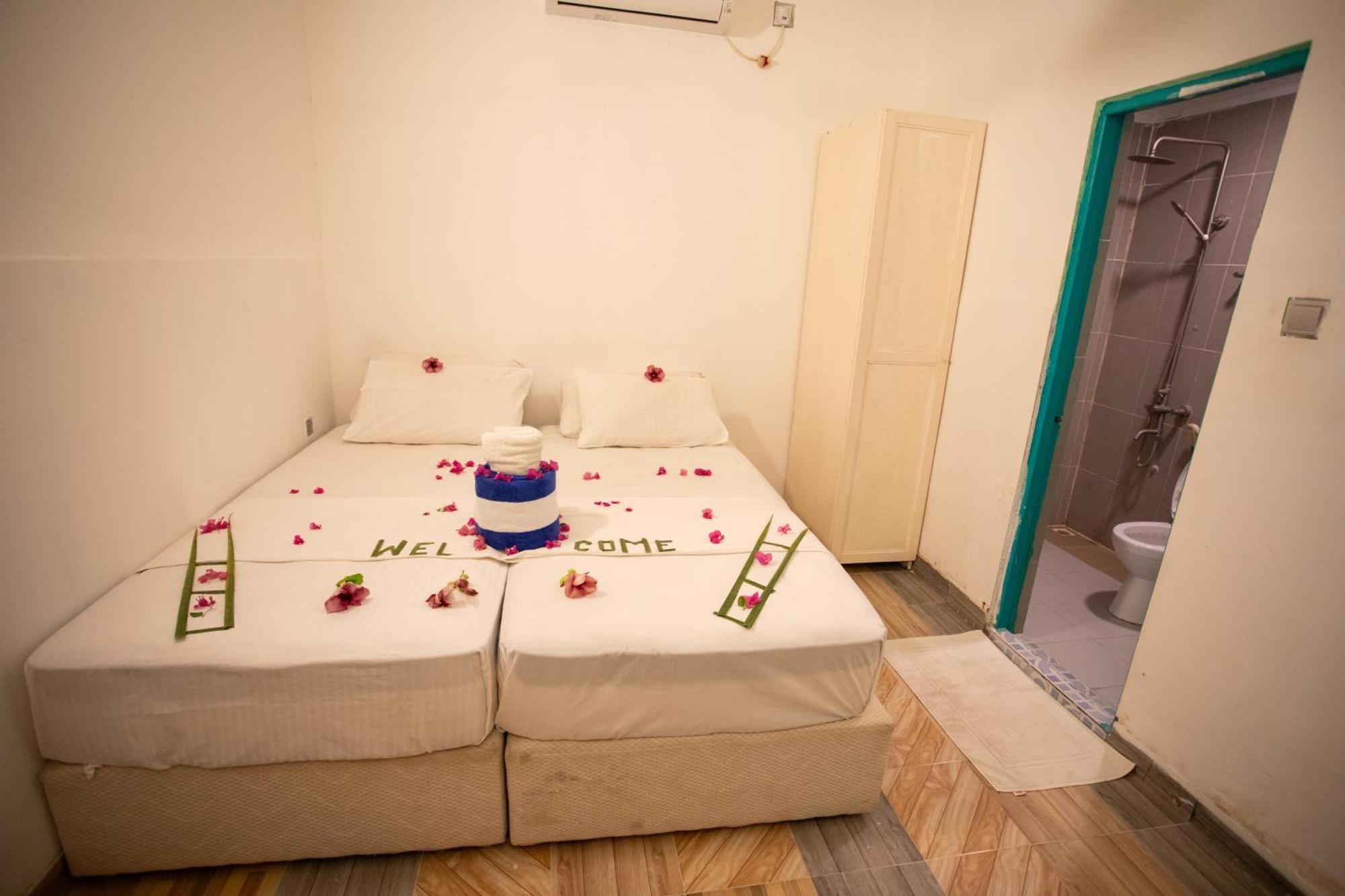 Double Room,1537598614:JPEG