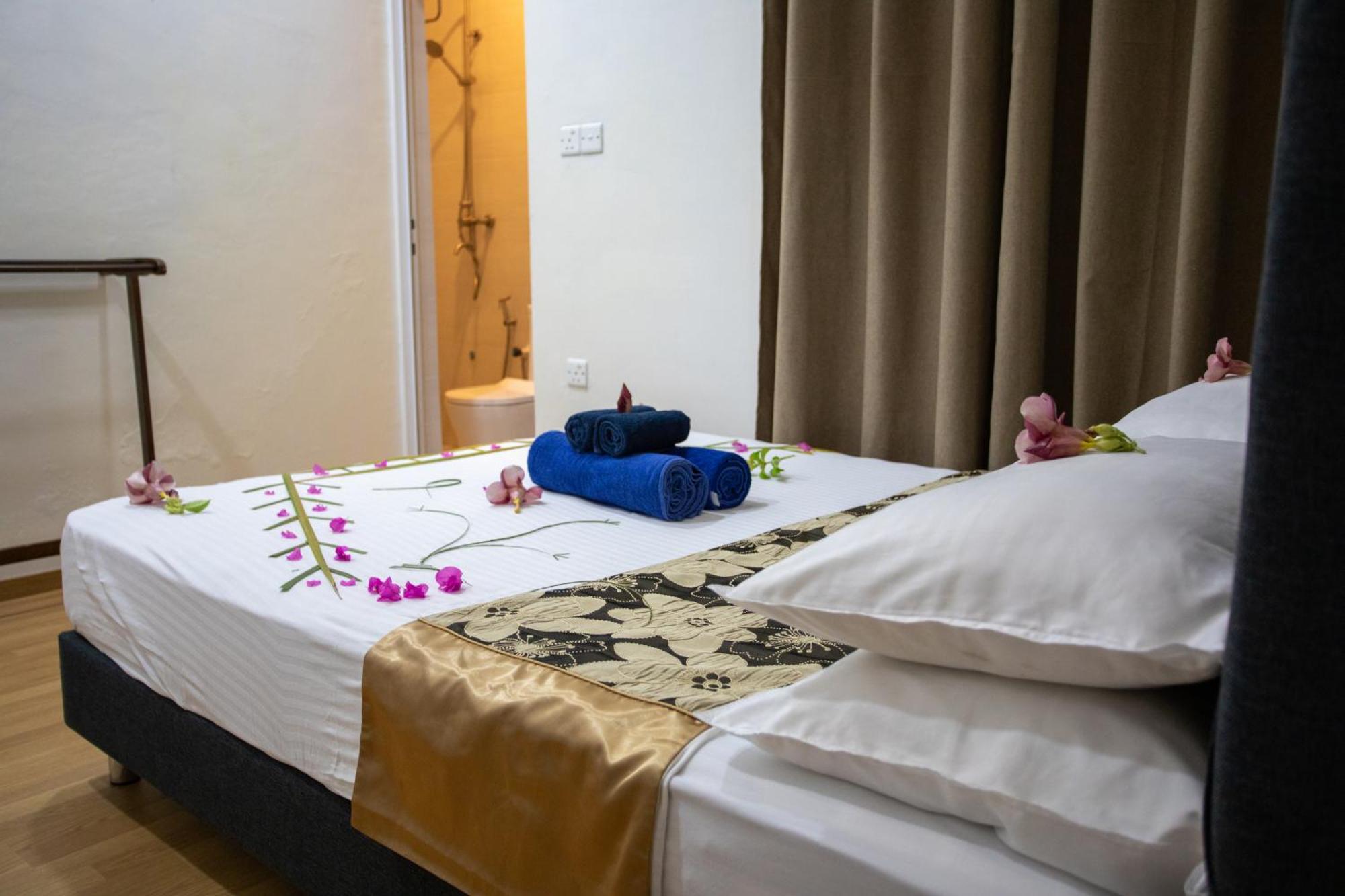 Deluxe Room,1537598734:JPEG