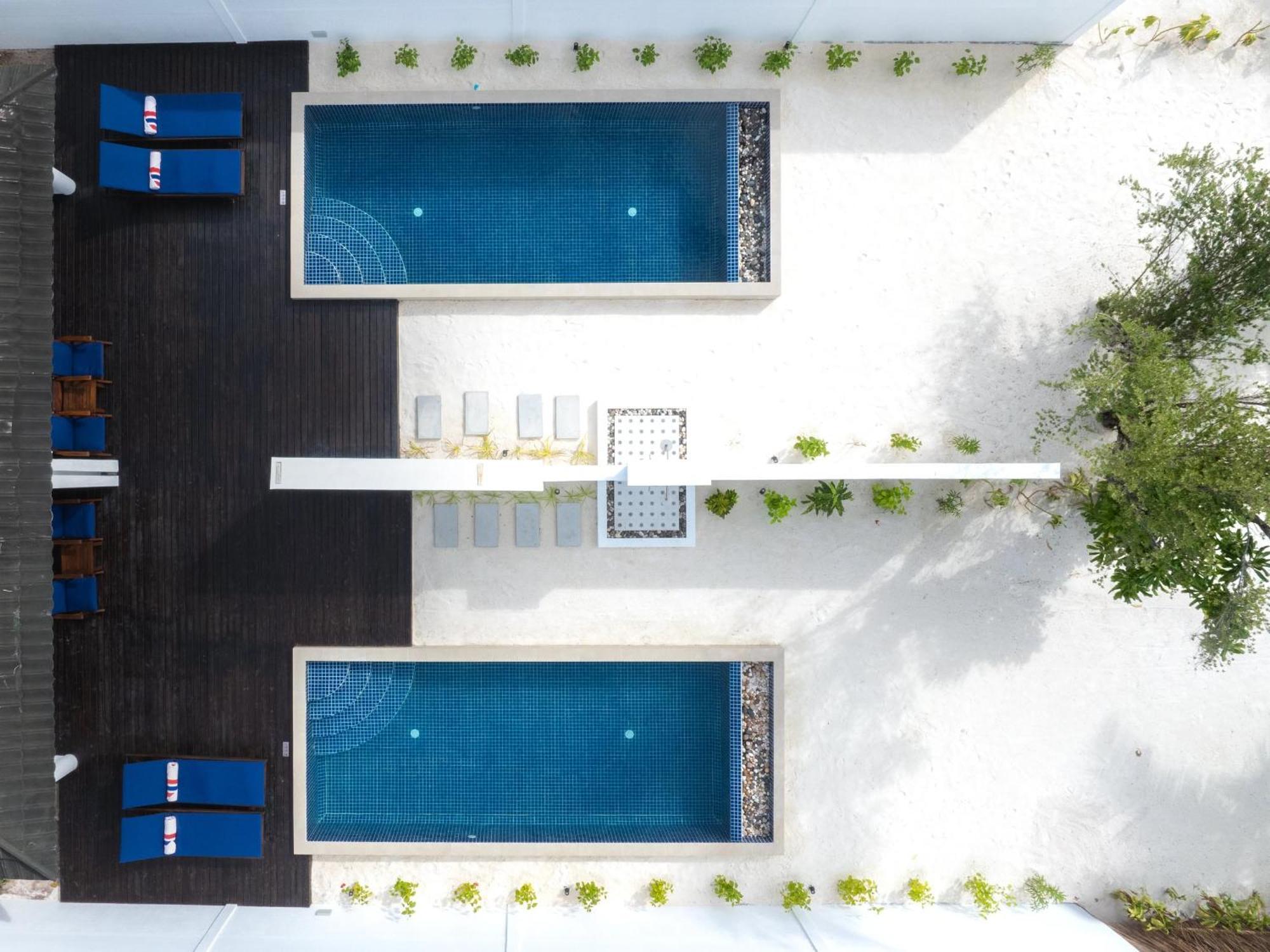 Strandvilla mit 2 Schlafzimmern und 2 Pools