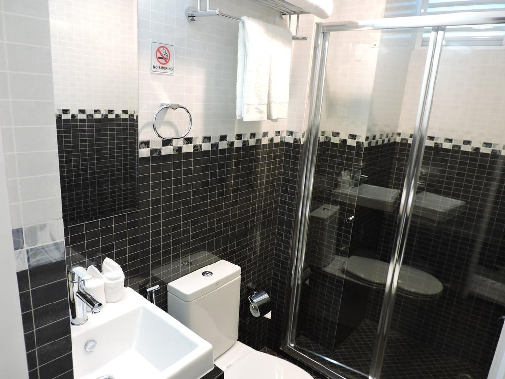 Superior Club Room Return Airport Transfer
