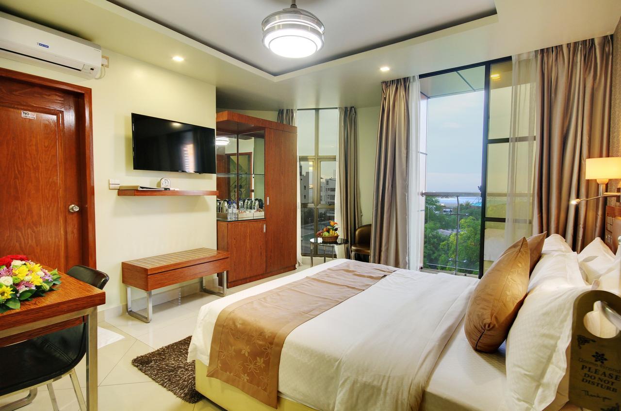 Super Deluxe Room Balcony & Ocean View Return Airport Transfer on Food & Beverage Spa,656116683:JPEG