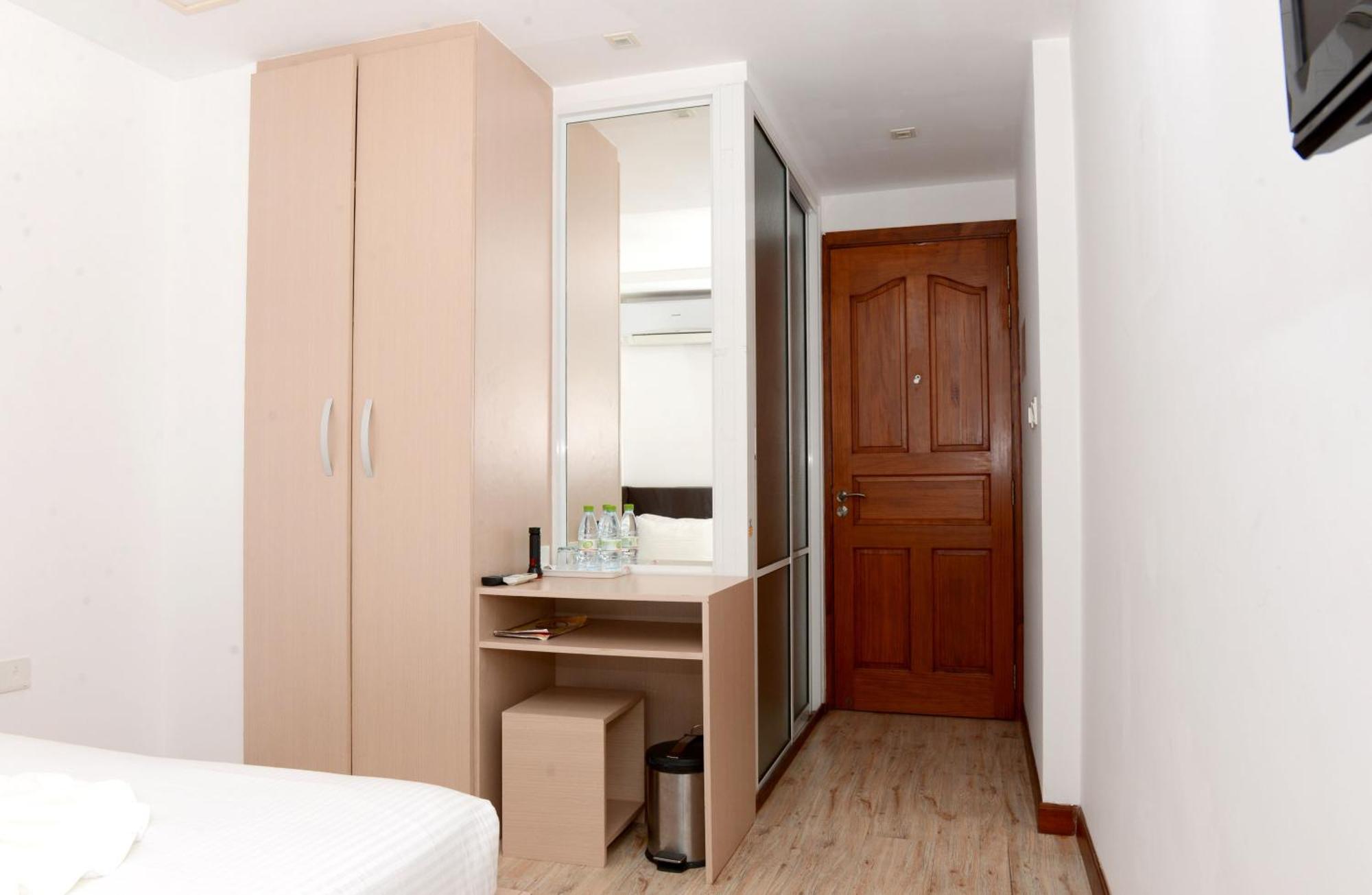 Standard Double Room,462780690:JPEG