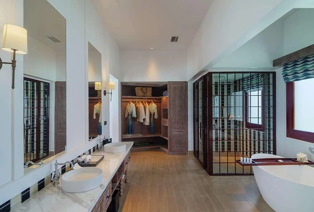 Hotel Saii Lagoon Maldives, Curio Collection By Hilton-1