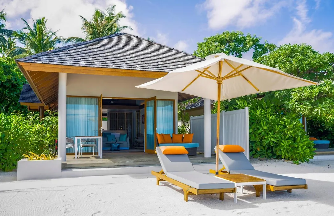 Emerald Faarufushi Resort & Spa-1