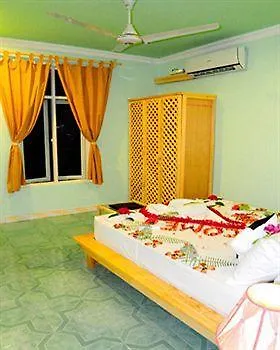 Dhonveli View Guest House-1