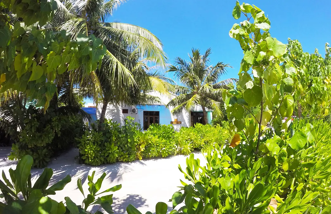 Hotel Ithaa Okean-1