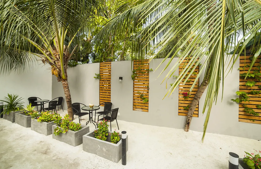 Island Scuba Inn-1
