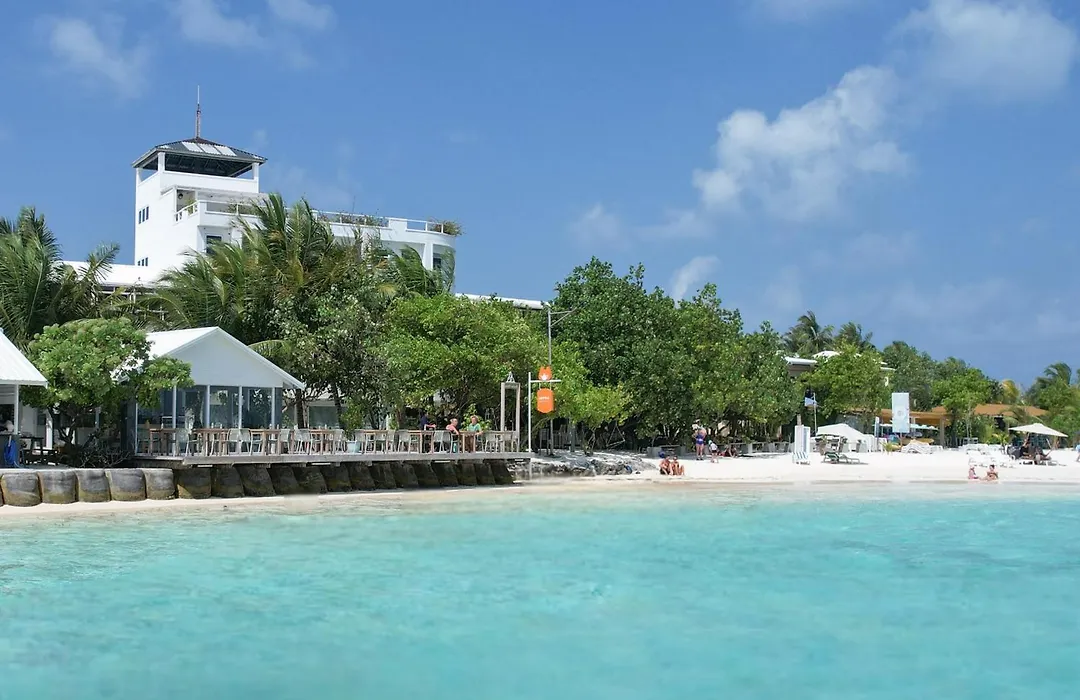 Rashu Hiyaa Hotel-1