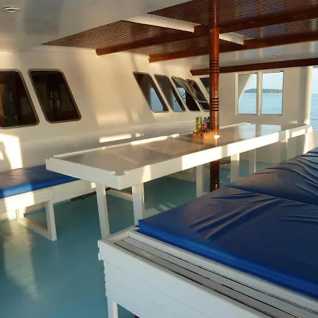 Quorizon Maldives Bateau Decouverte Des Atolls-2