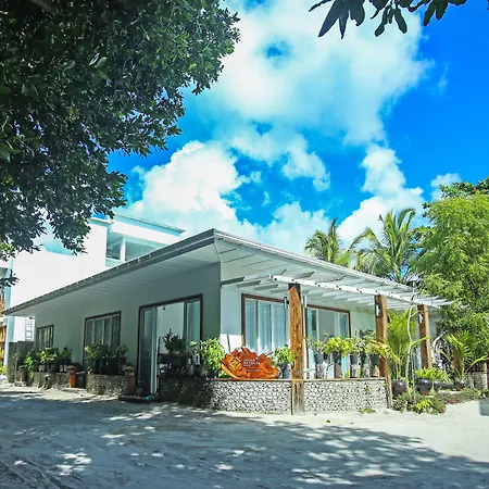 Dhigurah Retreat Beach-3