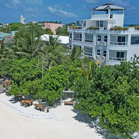 Rashu Hiyaa Hotel-2