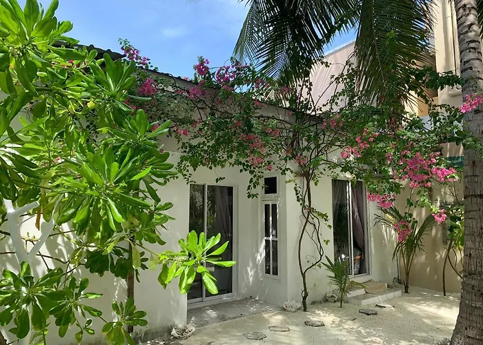 Kahanbu Ocean View Thulusdhoo