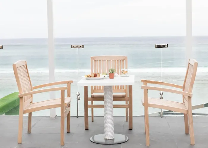 Azuvia Beach Retreat Hulhumale Hotel