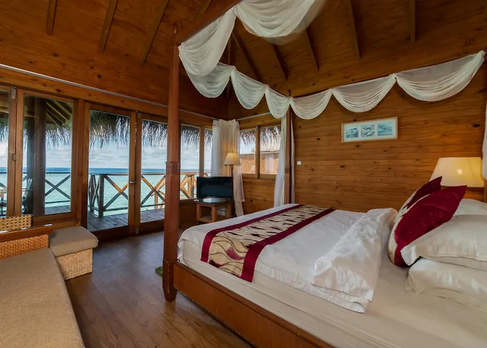 Guraidhoo (Kaafu Atoll) Hotels
