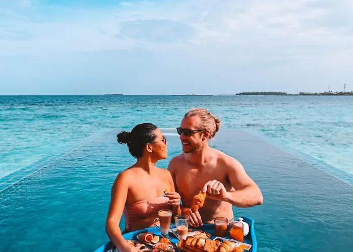 Dhaalu Atoll Hotels With Amazing Views