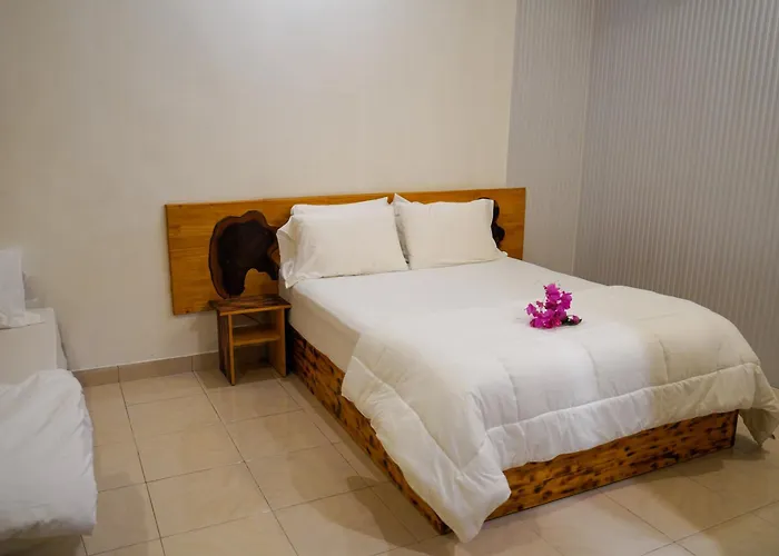 Sun & Surf Hotel Thulusdhoo