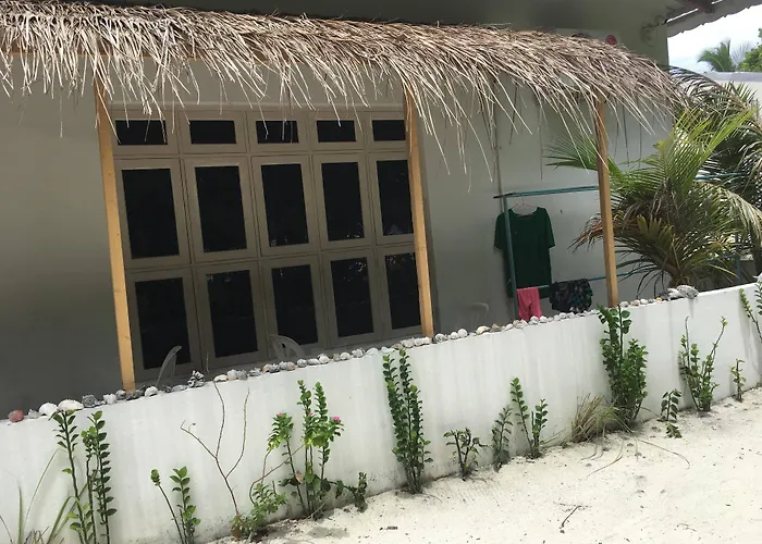 Beach Heaven Maldives - Golden Turtle Guest House Huraa