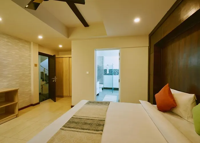 Hulhumale Hotels near Cayman Islands National Museum with parking